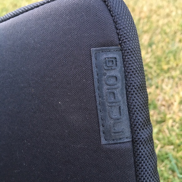 NWOT ipad black tablet carrying case - Picture 3 of 6